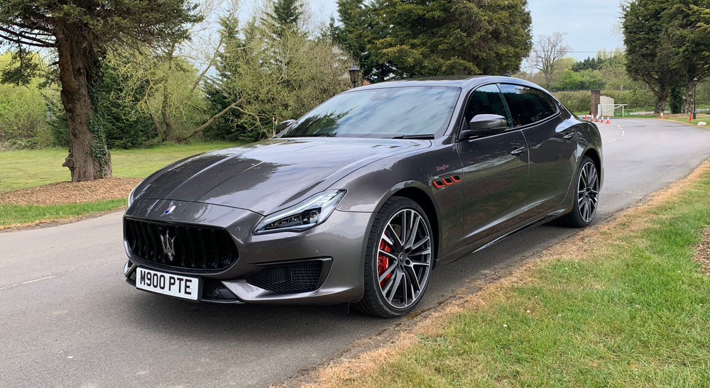 Maserati Quattroporte front