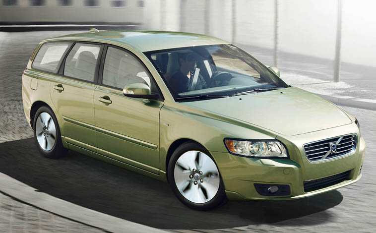 The new Volvo V50 - more dynamic looks and liberated storage space - Volvo  Cars Global Media Newsroom