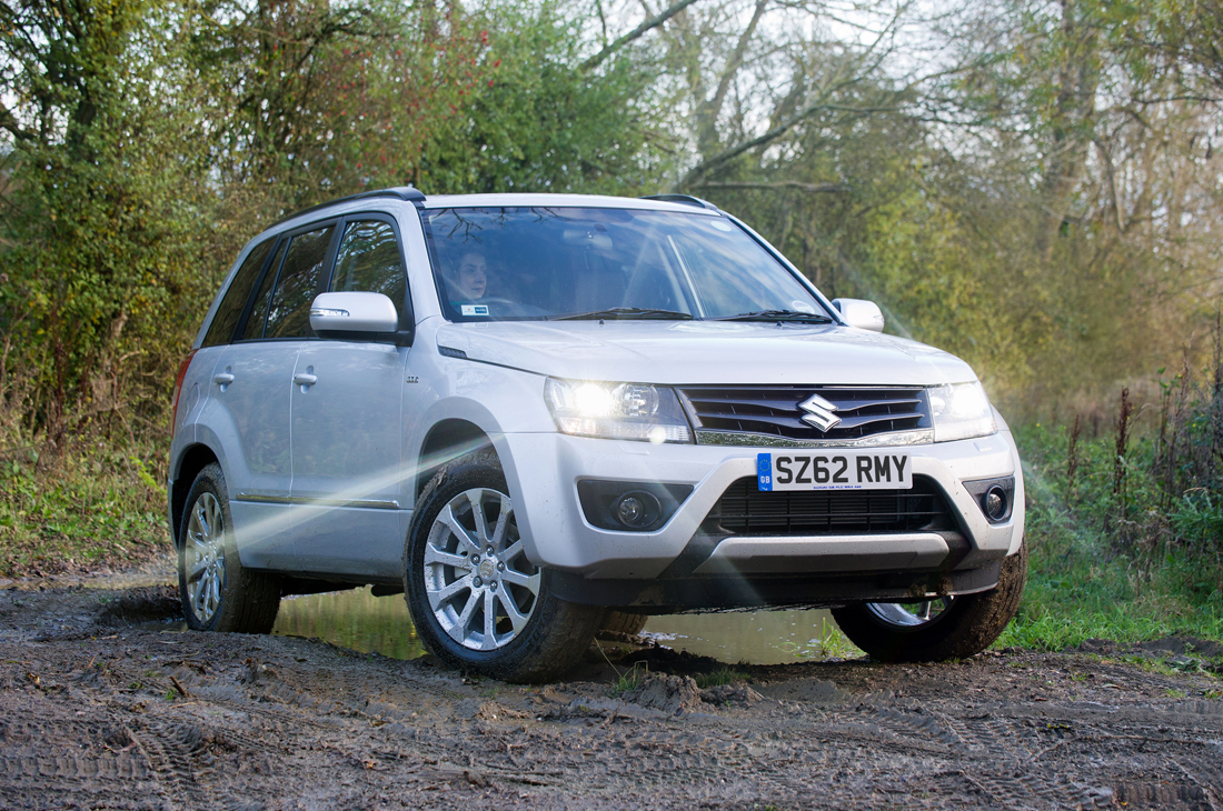 Suzuki Grand Vitara front