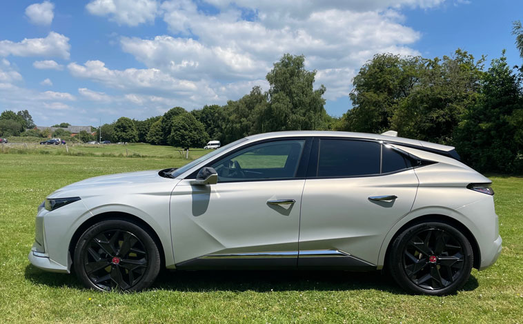 DS 4 Performance Line side