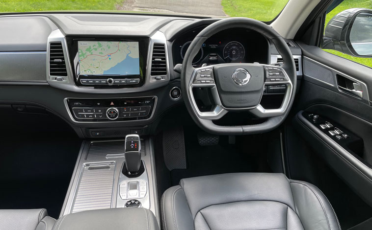 SsangYong Rexton interior