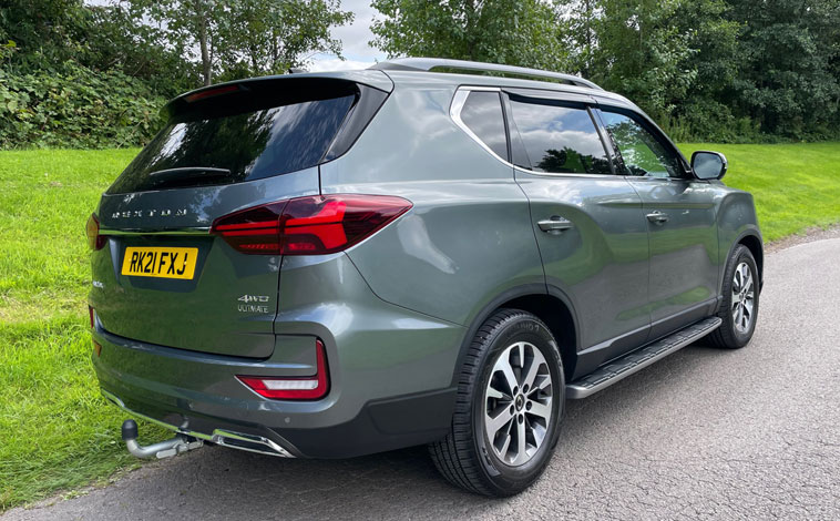 SsangYong Rexton rear