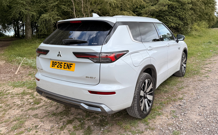 Mitsubishi Outlander rear