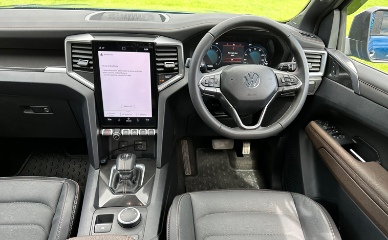 VW Amarok interior
