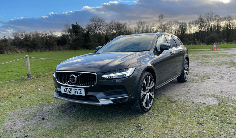 Volvo V90 Cross Country front