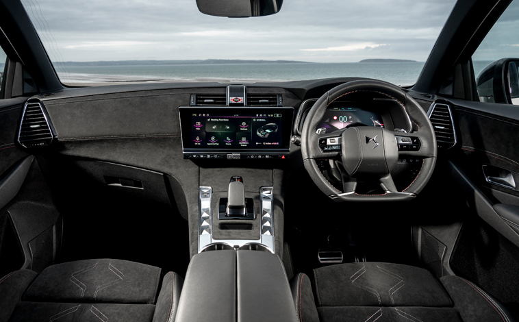 DS 7 interior