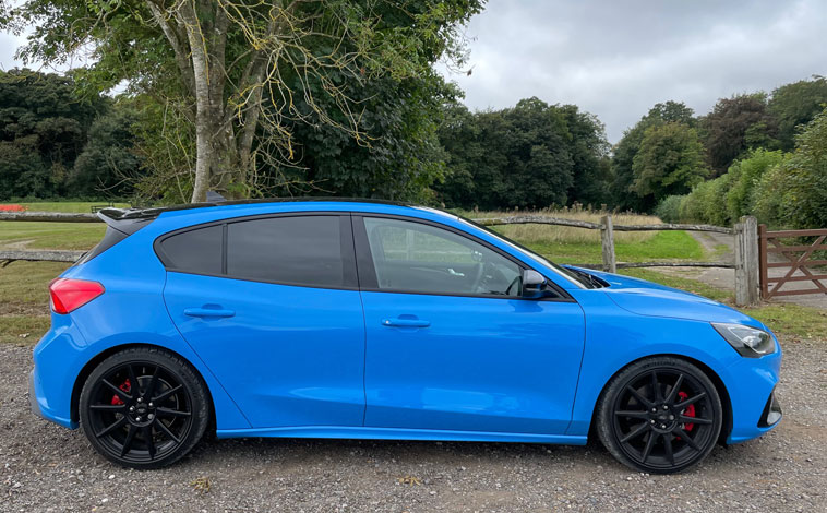 Ford Focus ST side