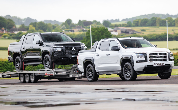 Mitsubishi L200 towing