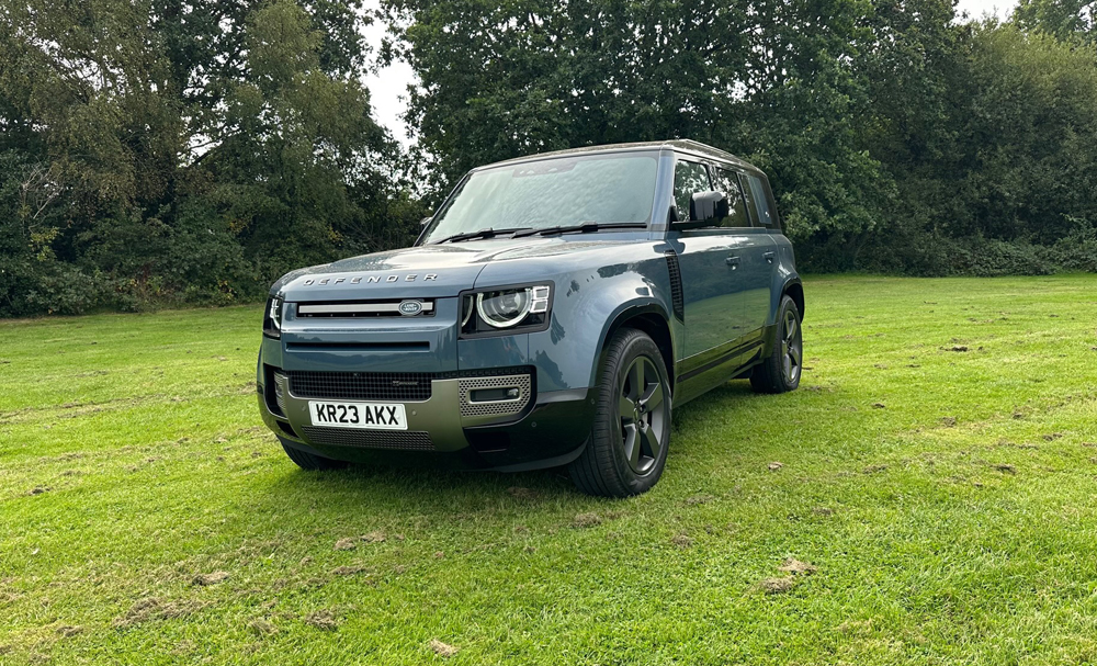 Defender 110 P400e front