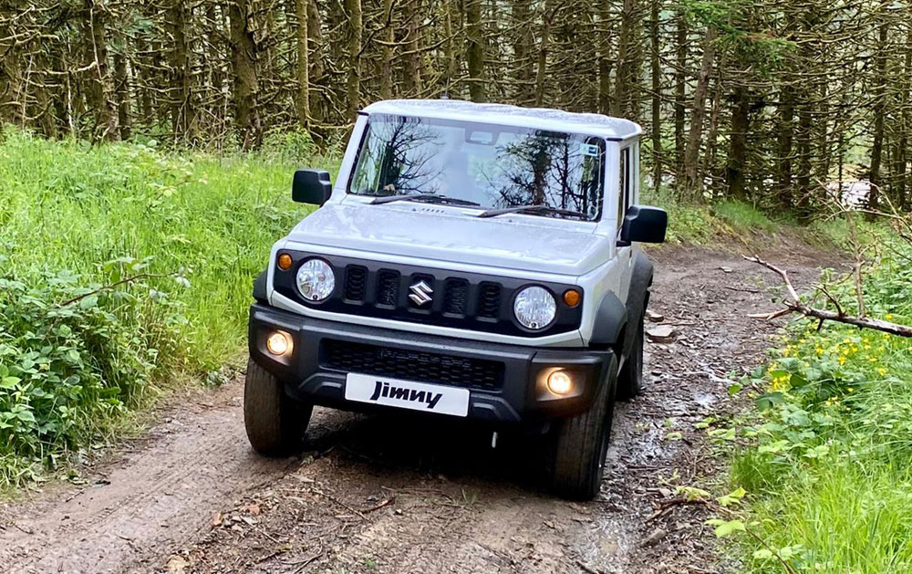 Suzuki Jimny Commercial front