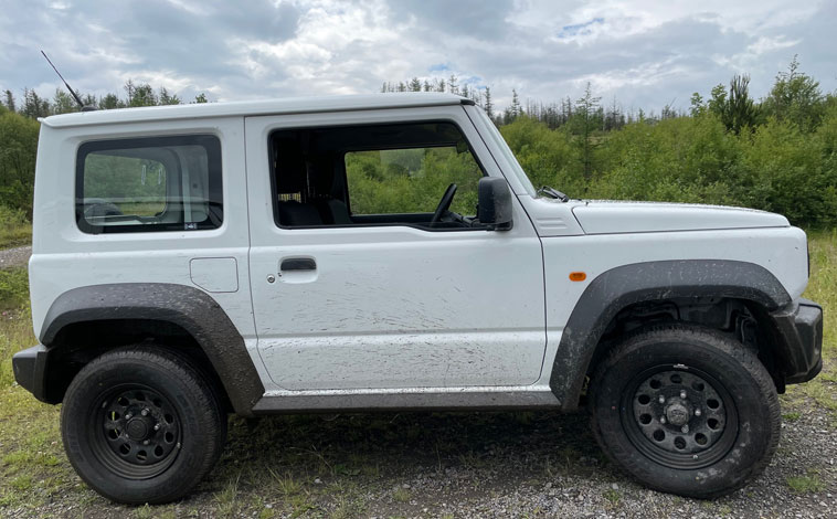 Suzuki Jimny Commercial side