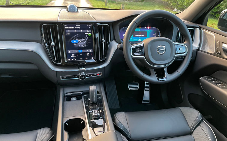 Volvo XC60 T8 Recharge interior