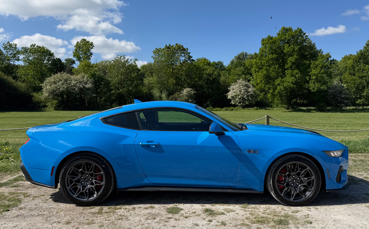 Ford Mustang GT Fastback side