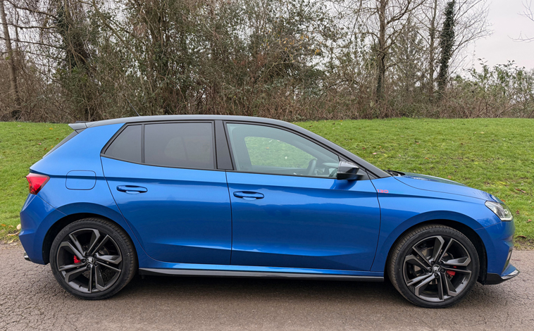 Skoda Fabia 130 side