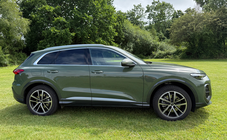 Audi Q5 Launch Edition side