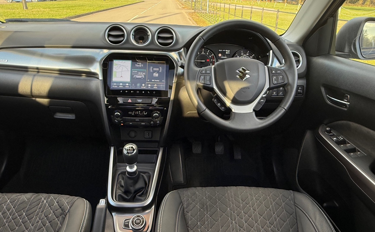 Suzuki Vitara Ultra interior