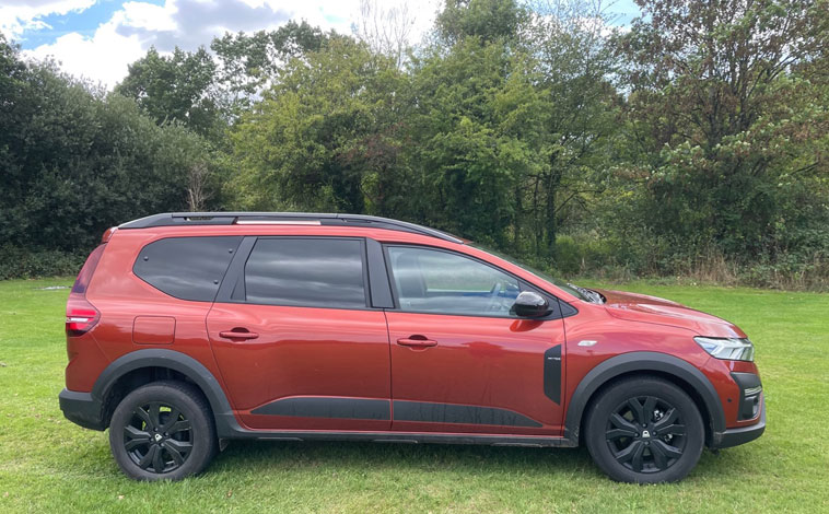 Dacia Jogger side
