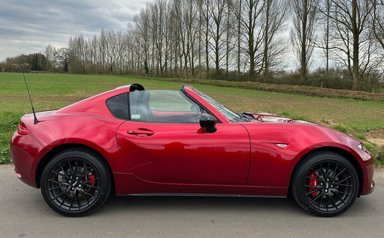 Mazda MX-5 side