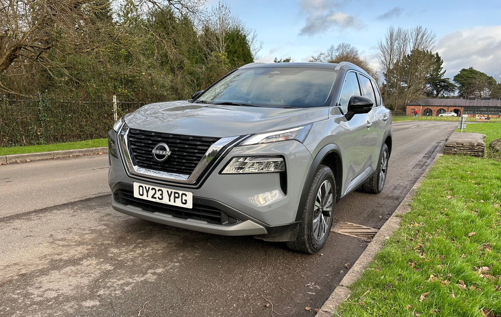 Nissan X-Trail front