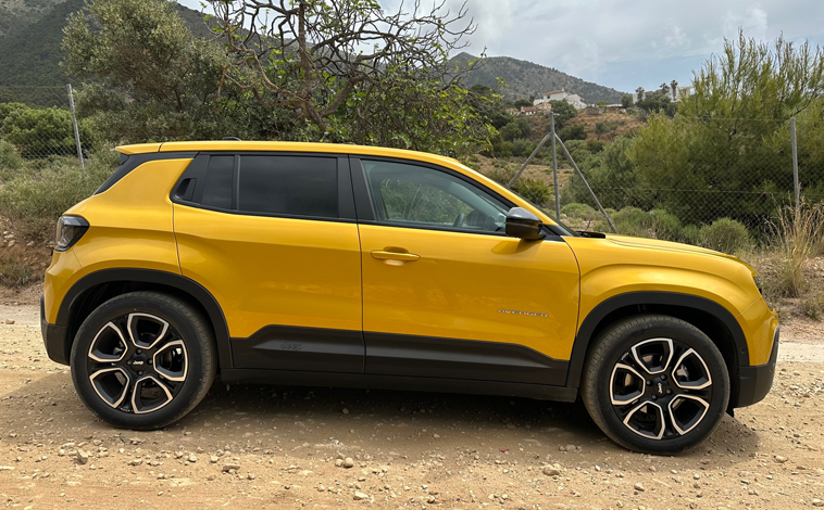 Jeep Avenger side