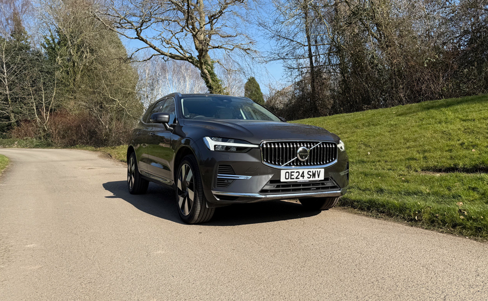 Volvo XC60 T8 PHEV AWD Ultra front