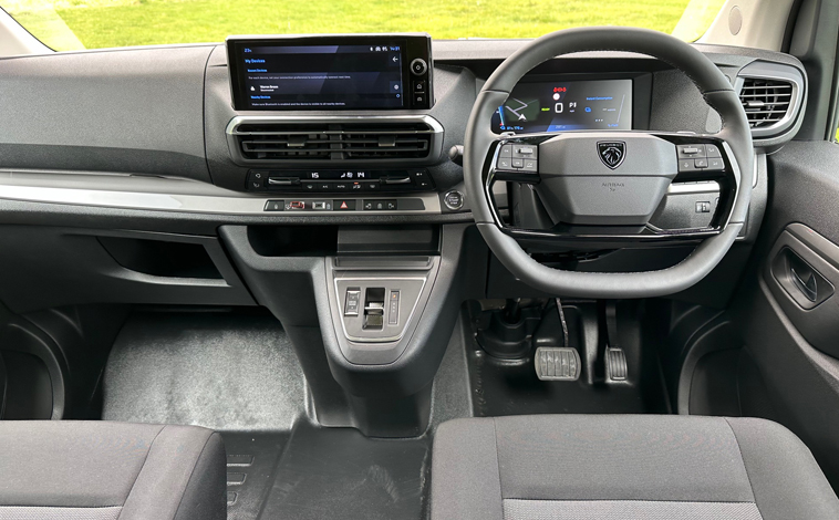 Peugeot E-Traveller interior