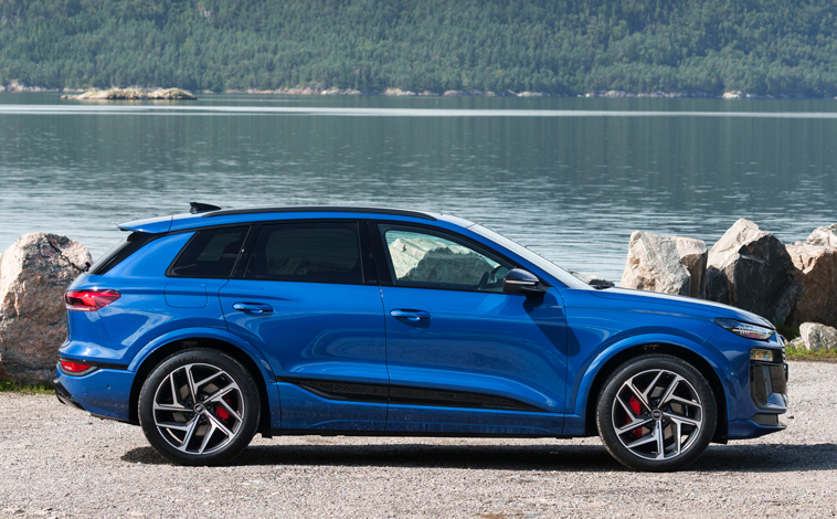 Audi Q6 e-tron side