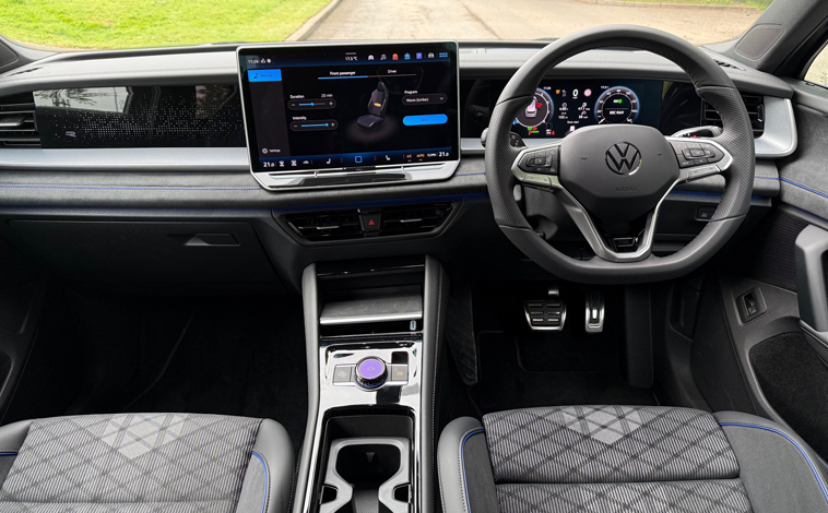 VW Tayron interior