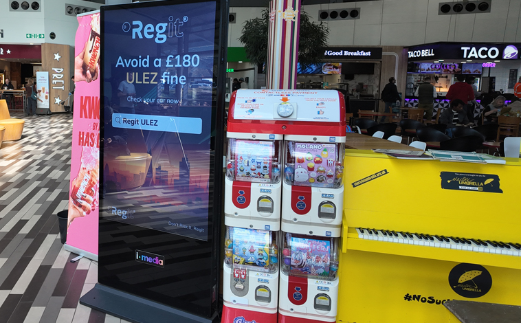 Regit ULEZ warning signs