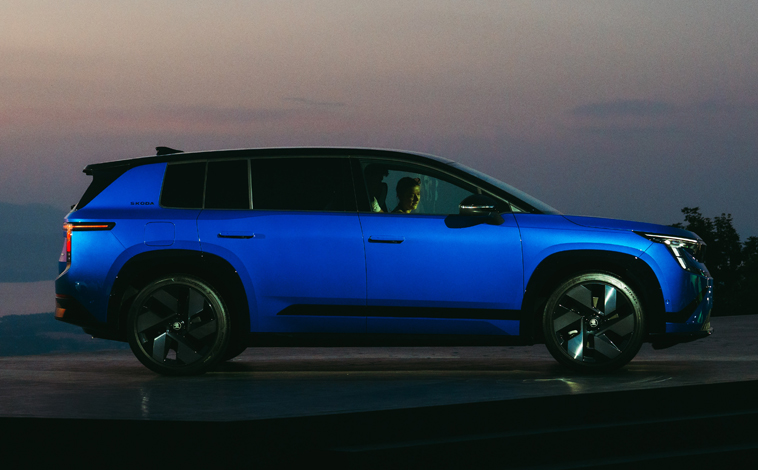 Skoda Peaq side